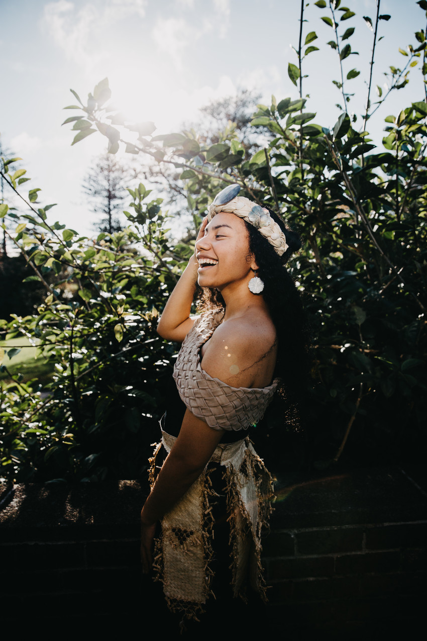 WOMEN OF THE ISLANDS KALOLAINE FUNGANITAO —
